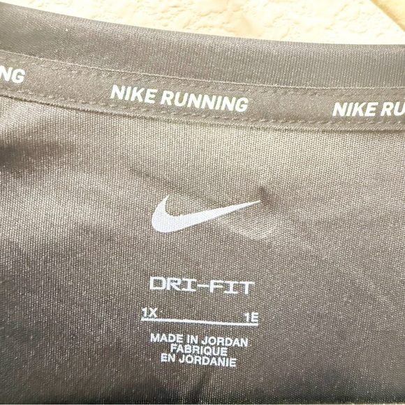 NEW Nike Miler Short-sleeve Running Top Black 1X NWOT Plus - Picture 2 of 5